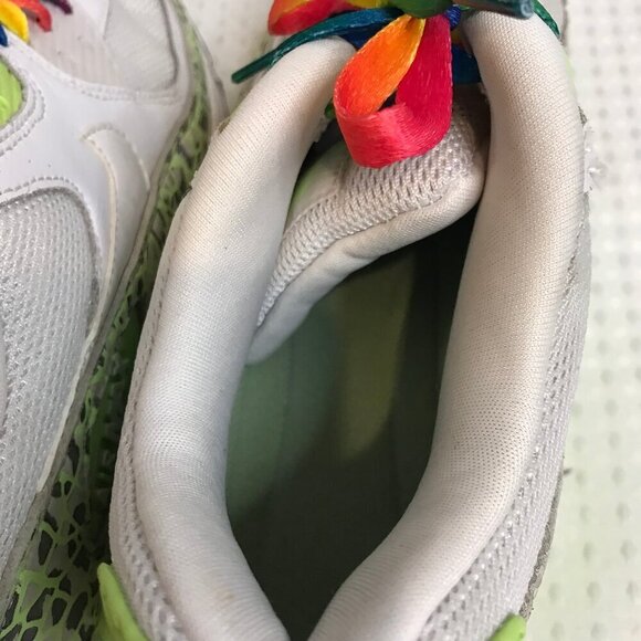 NIKE WOMENS AIR MAX 90 LEATHER SAFARI SNEAKER  SIZE 9.5 - Picture 8 of 9